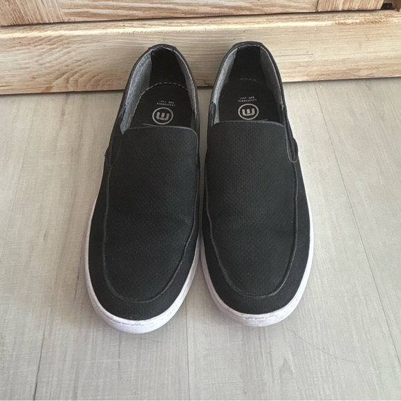 Travis Mathew Slip on Shoes Black/White Size 12 - Picture 1 of 10